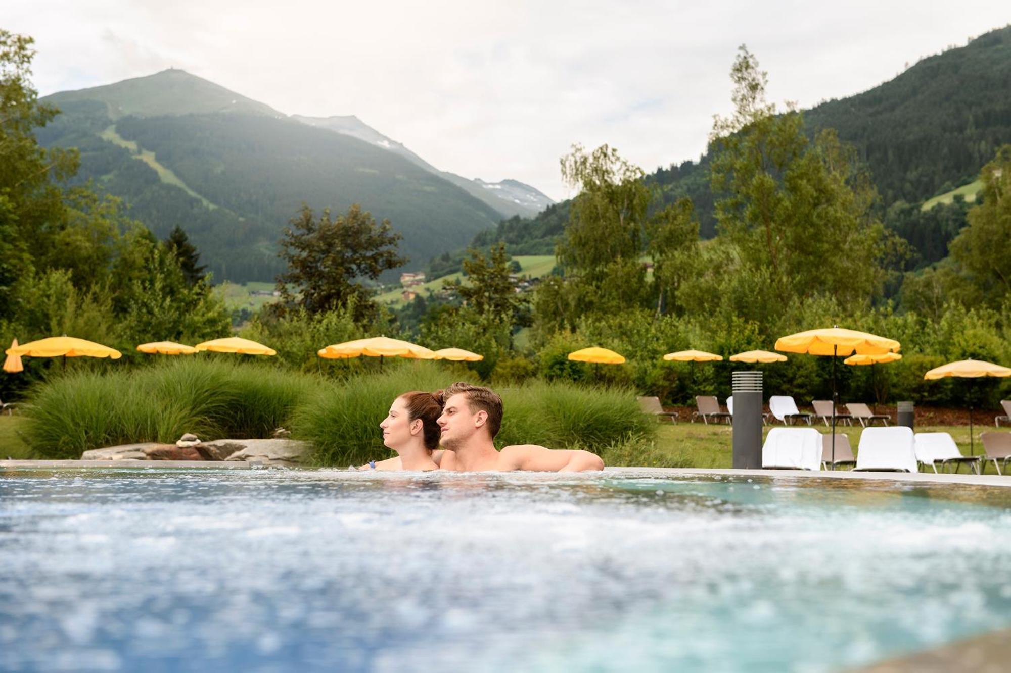 Aktiv- & Gesundheitsresort Das Gxund - Thermeneintritt Inklusive Bad Hofgastein Esterno foto
